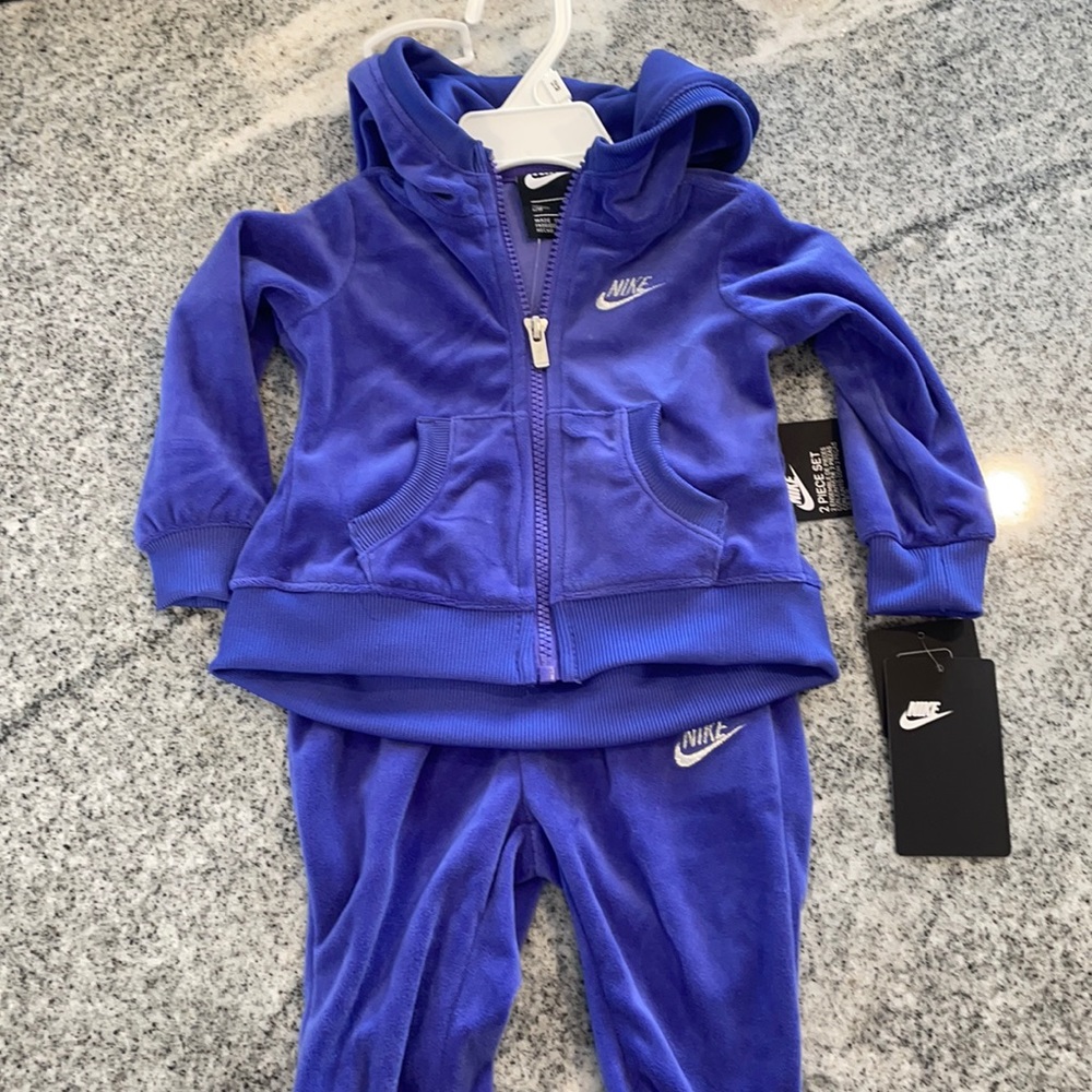 Purple Nike outfit